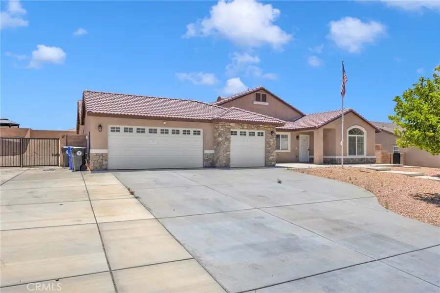 17877 Cabazon, Apple Valley, CA 92307 - #3