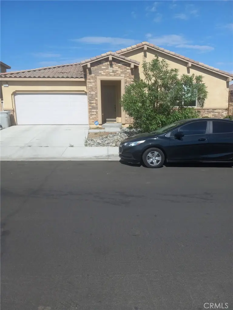 8660 Chester, Hesperia, CA 92344 - #1