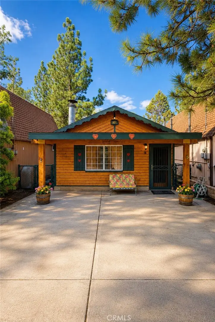 601 San Bernardino, Sugarloaf, CA 92386 - #2