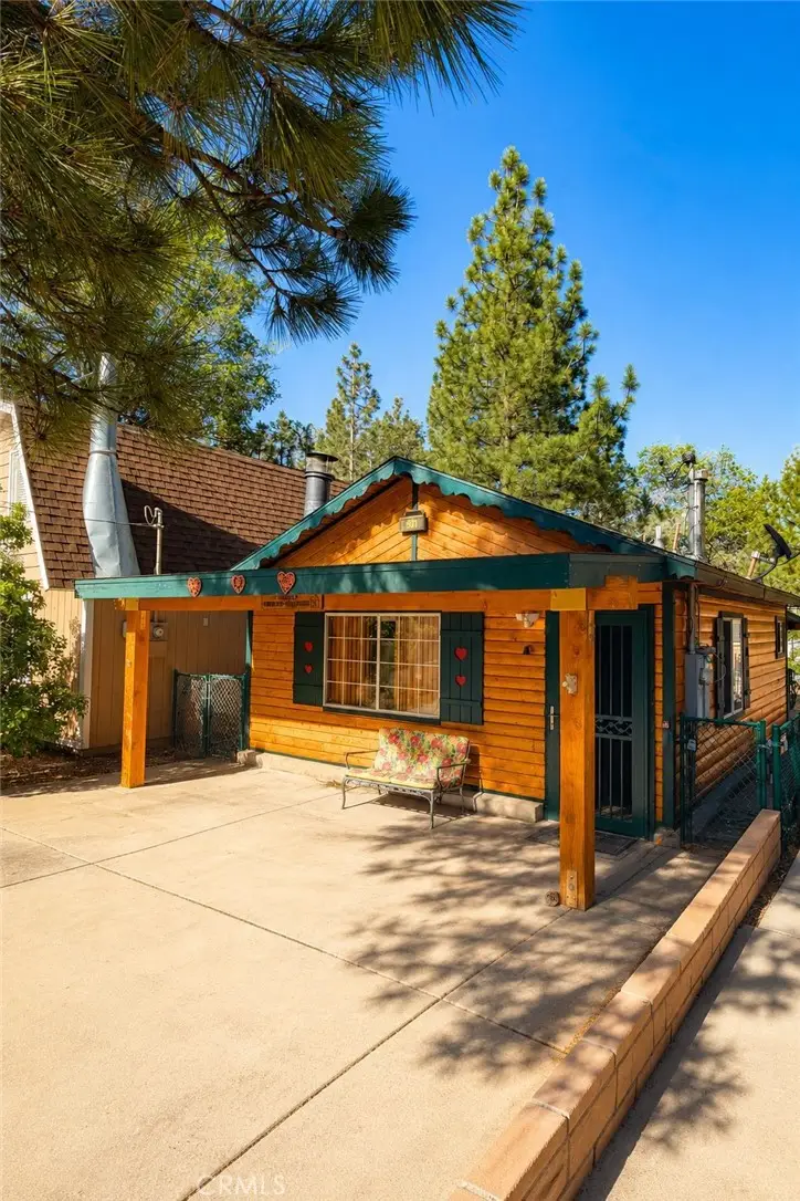 601 San Bernardino, Sugarloaf, CA 92386 - #3