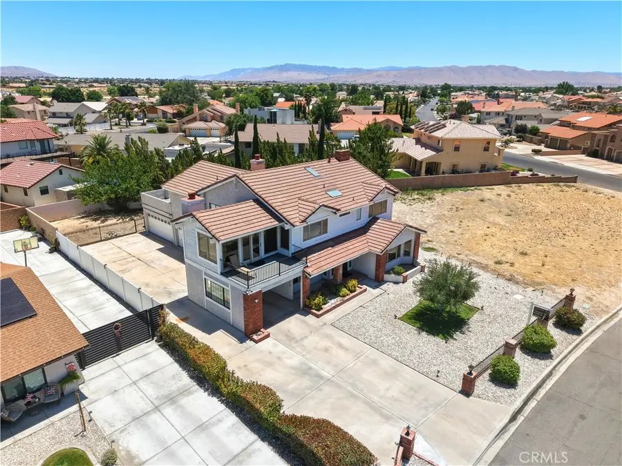 18380 Lakeview Drive, Victorville, CA 92395 - #3
