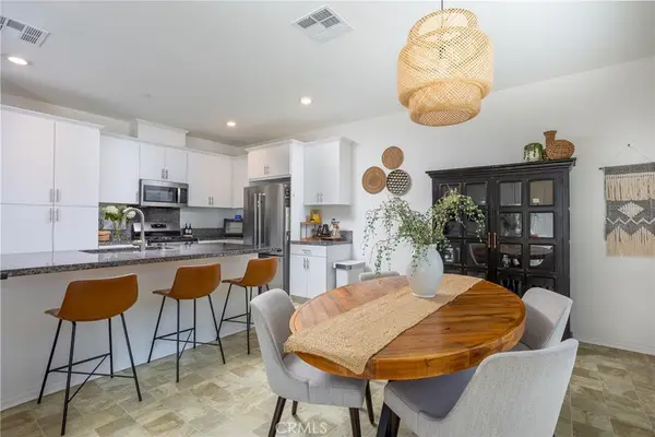 2467 Gunner Ridge Way, Rialto, CA 92377