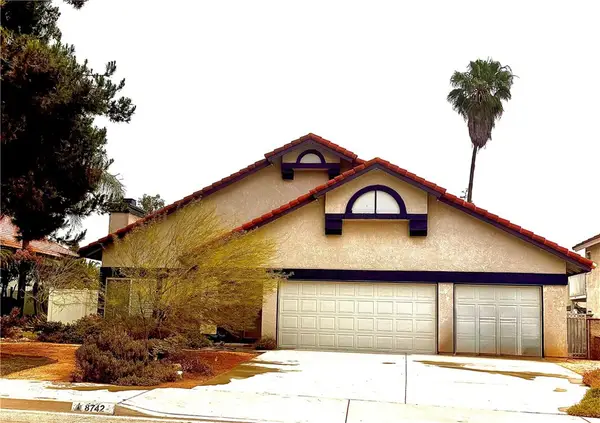 8742 Feathertop, Riverside, CA 92508