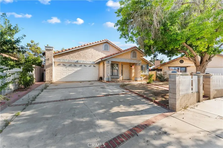 3542 E Avenue R10, Palmdale, CA 93550 - #3