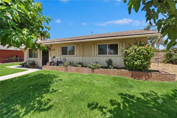 18234 Santa Ana, Bloomington, CA 92316