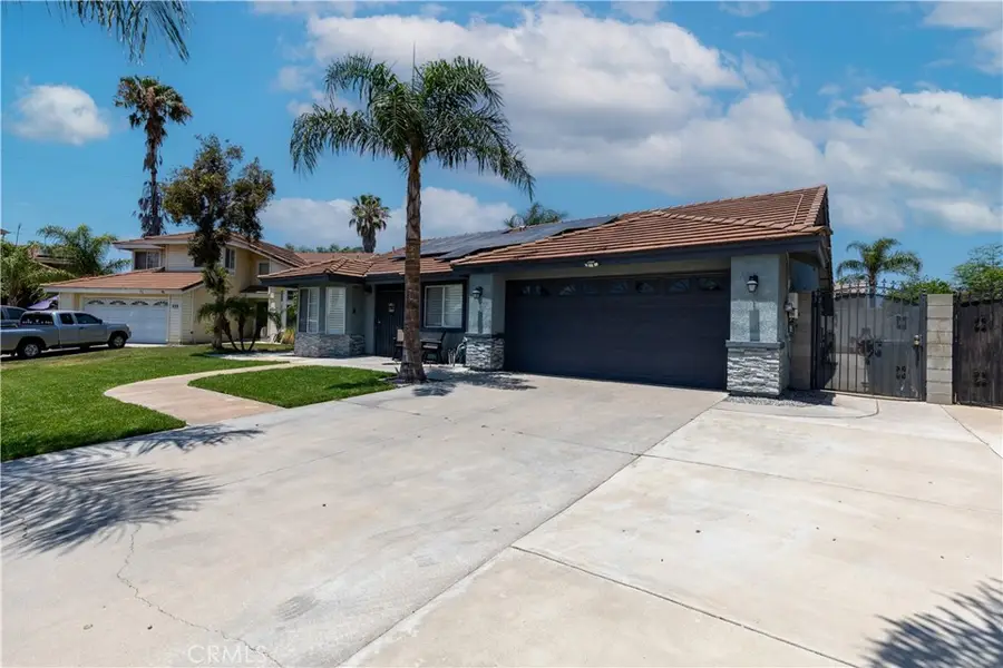 16120 Malaga Ave, Fontana, CA 92336 - #3