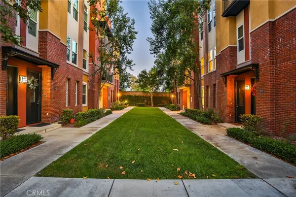 744 W 1st Street, Claremont, CA 91711