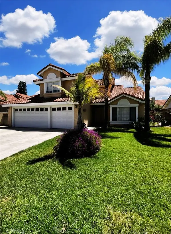 2391 Mangular Ave, Corona, CA 92882