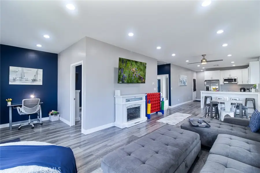 66 W Peoria St, Pasadena, CA 91103 - #2