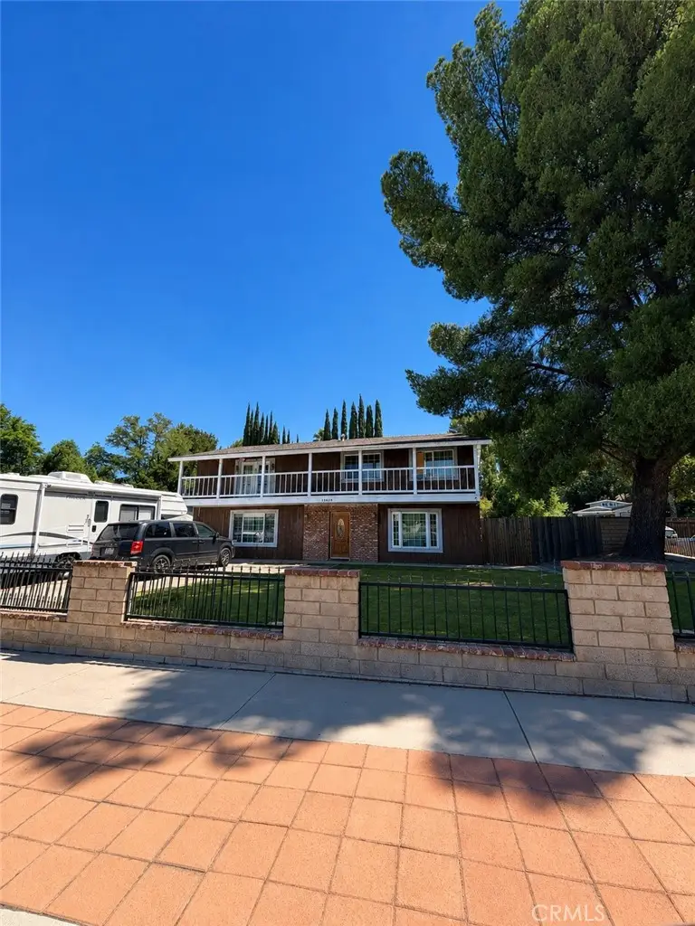 18925 Cedar Valley, Newhall, CA 91321 - #3