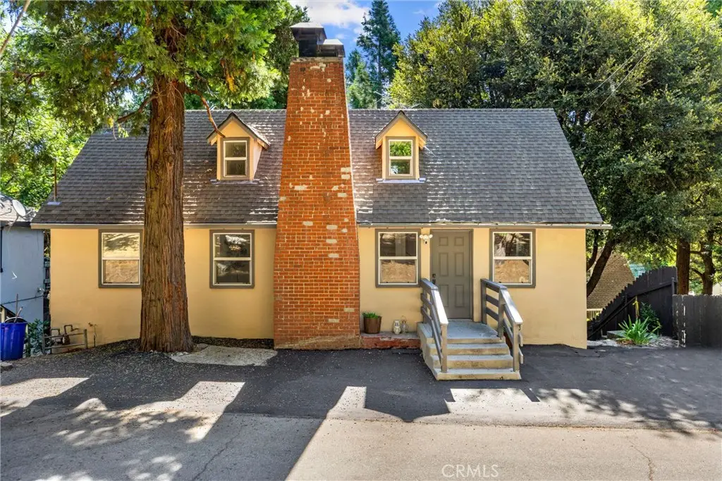 797 W Village, Crestline, CA 92325 - #1