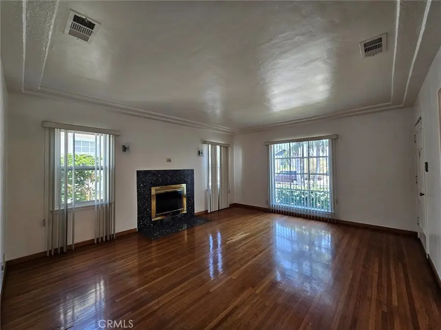 4043 W Avenue 40, Los Angeles, CA 90065 - #3