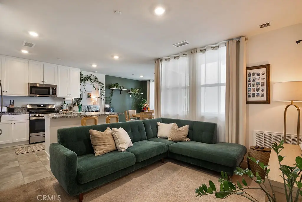 1000 N Tangent Privado #202, Ontario, CA 91764 - #1