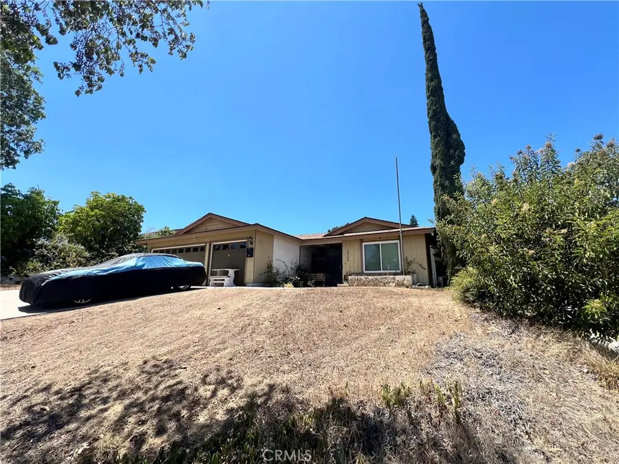 2302 Avenida Del, Corona, CA 92882 - #3