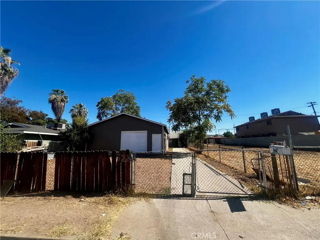 1322 Quincy, Bakersfield, CA 93305 - #1