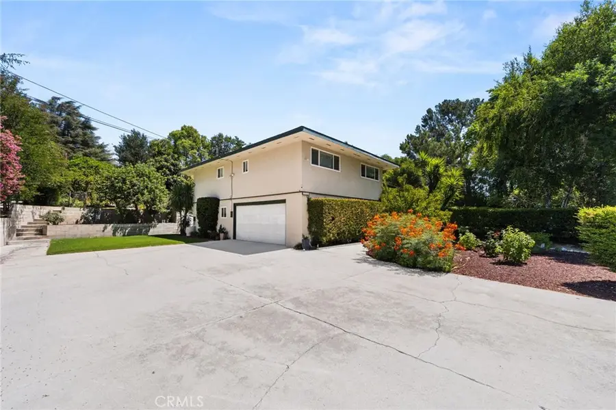 2449 Euclid Cres E, Upland, CA 91784 - #3