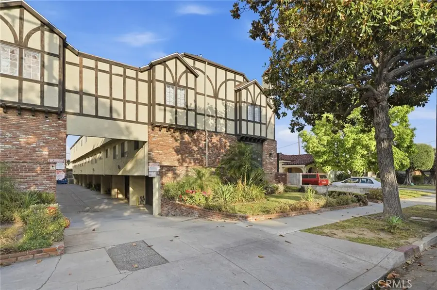 824 S Stoneman Avenue #16, Alhambra, CA 91801 - #2