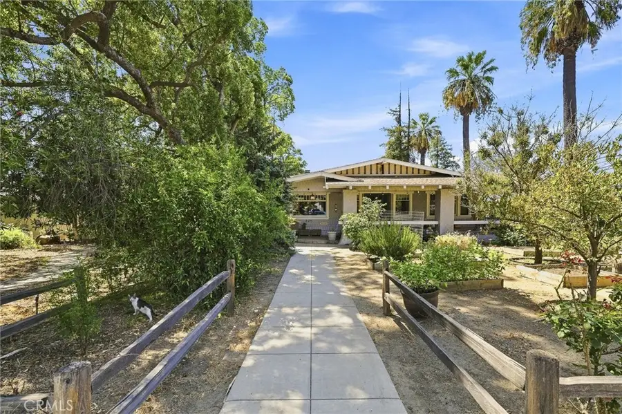 425 W E Street, Ontario, CA 91762 - #2