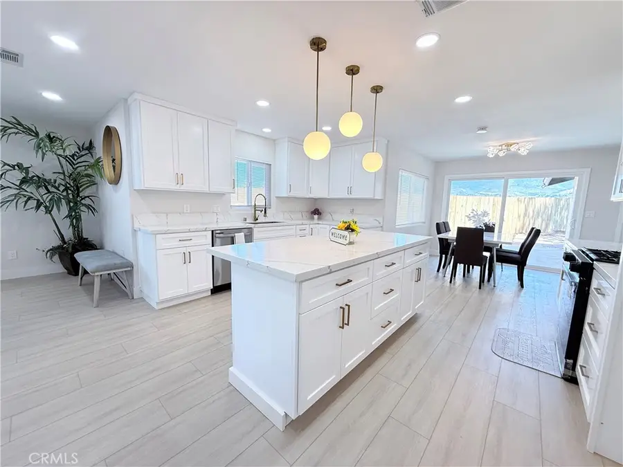 972 E Lynwood Drive, San Bernardino, CA 92404 - #3