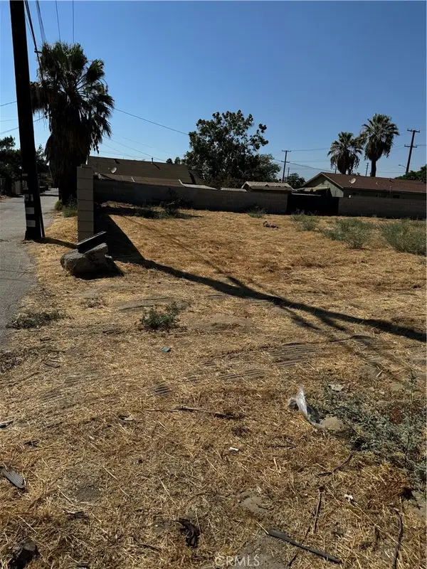 233 La Cadena Drive, Colton, CA 92324