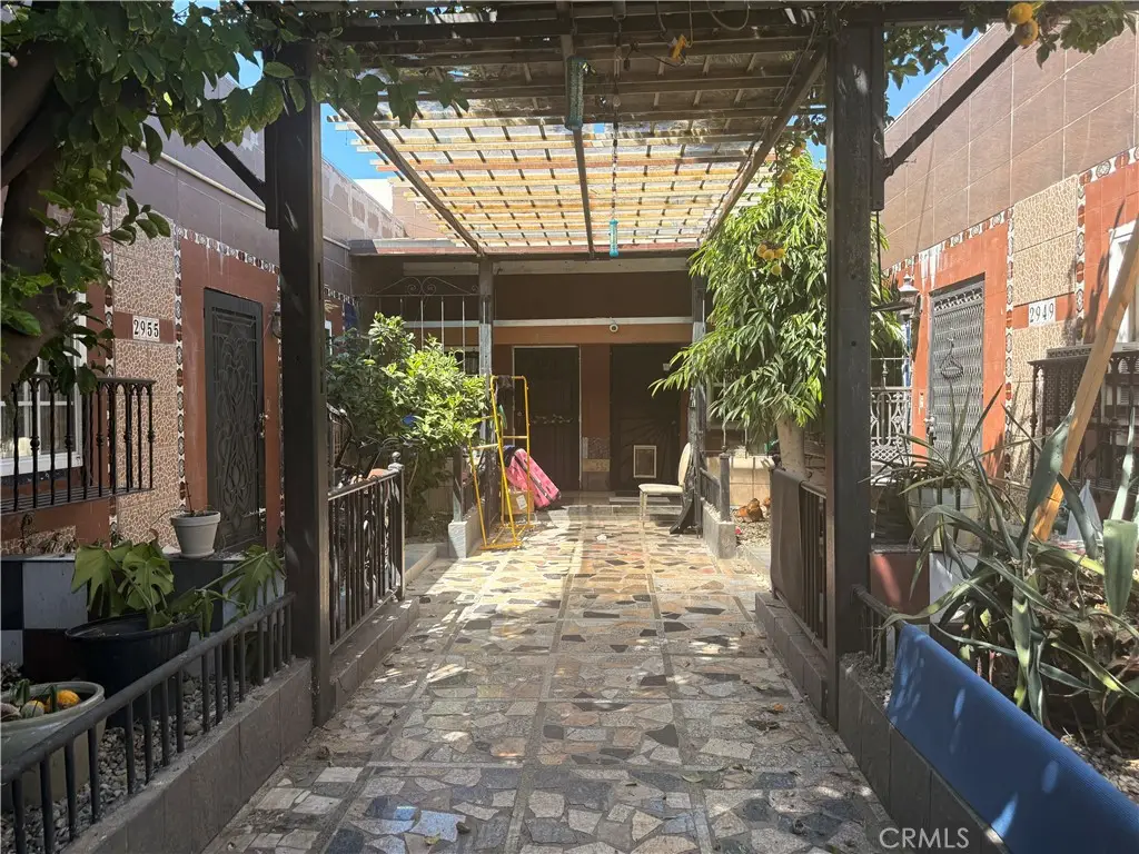 2949 S Harcourt, Los Angeles, CA 90016 - #1