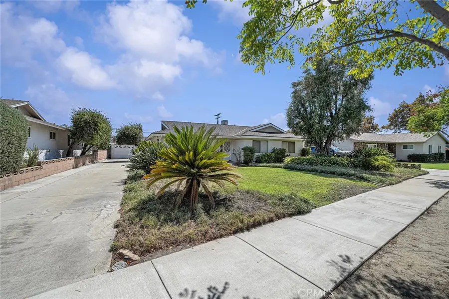 1057 W Bonnie Brae Court, Ontario, CA 91762 - #2