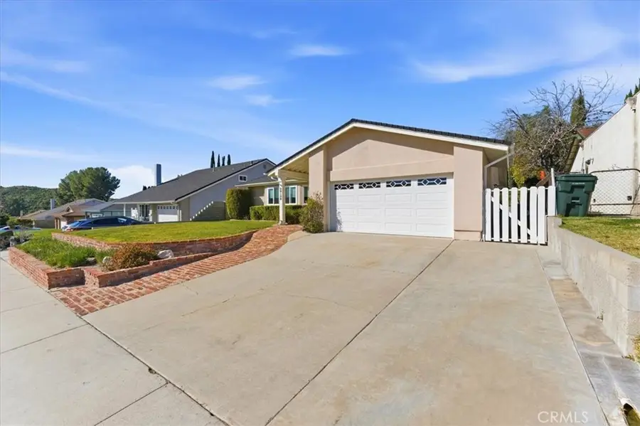 29159 Lotusgarden Drive, Canyon Country, CA 91387 - #2