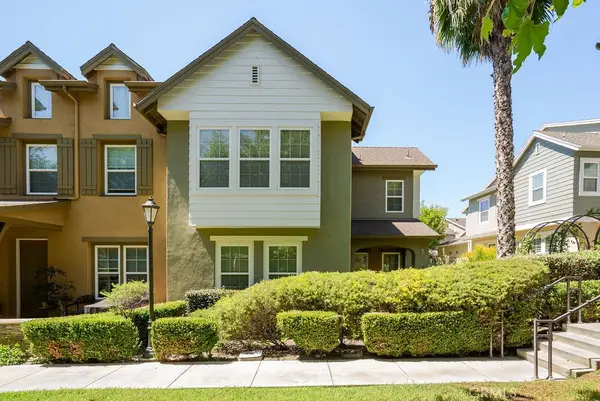 20 Orange Blossom Circle, Ladera Ranch, CA 92694