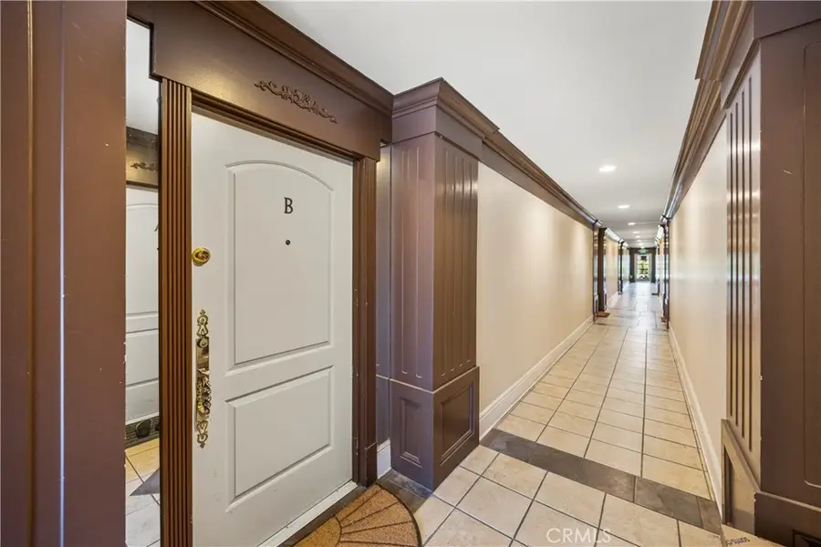 1740 S Westgate #B, Los Angeles, CA 90025 - #3