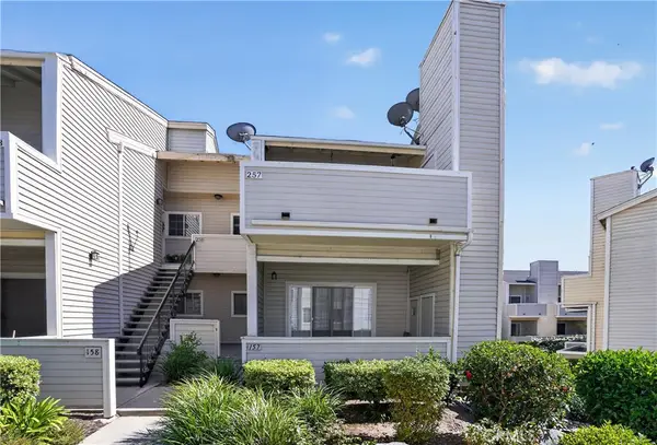 777 S Citrus #157, Azusa, CA 91702