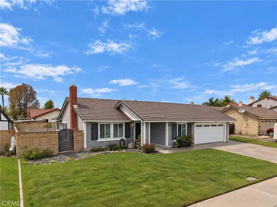 978 N Ironwood Avenue, Rialto, CA 92376 - #2
