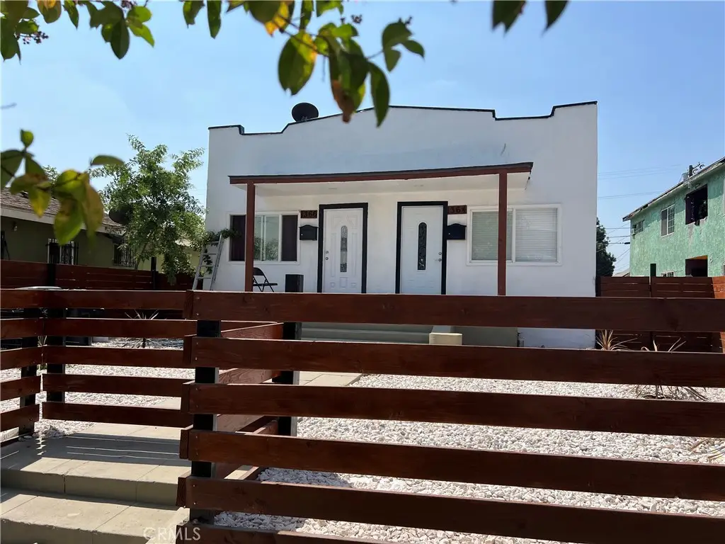 1364 E 20th Street, Los Angeles, CA 90011 - #1