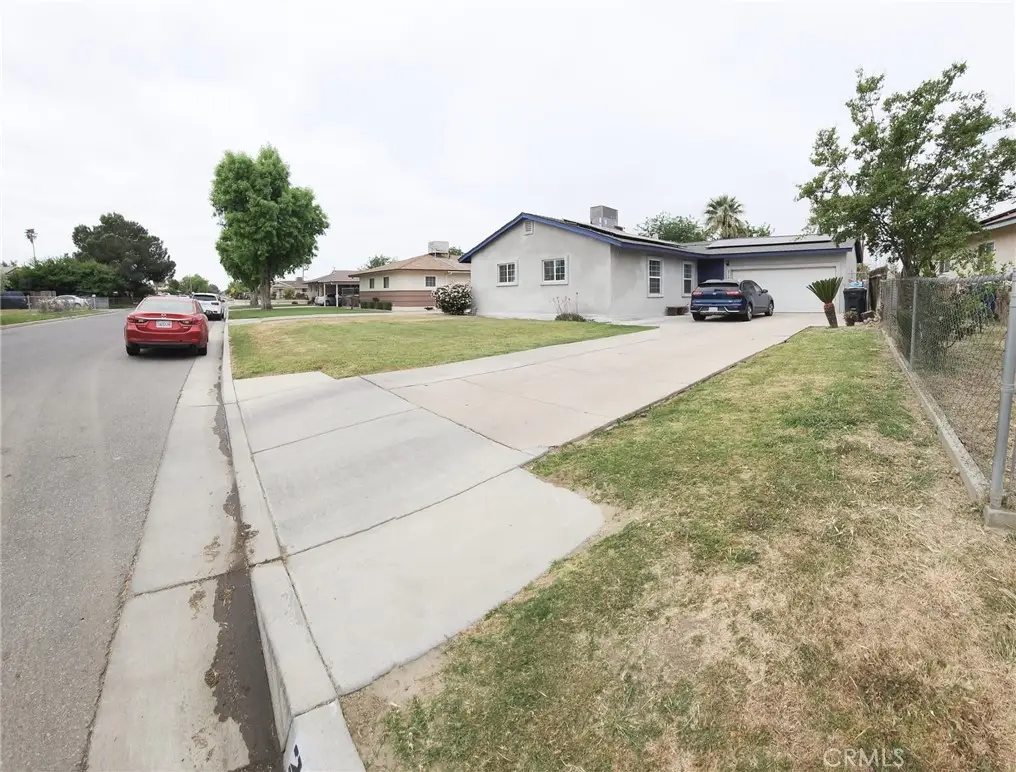 2709 Laurel Drive, Bakersfield, CA 93304 - #1