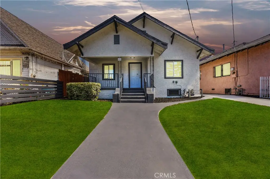 123 W 56th Street, Los Angeles, CA 90037 - Image #1