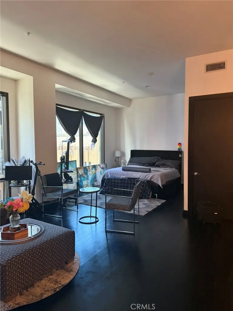 655 S Hope Street #902, Los Angeles, CA 90017 - #2