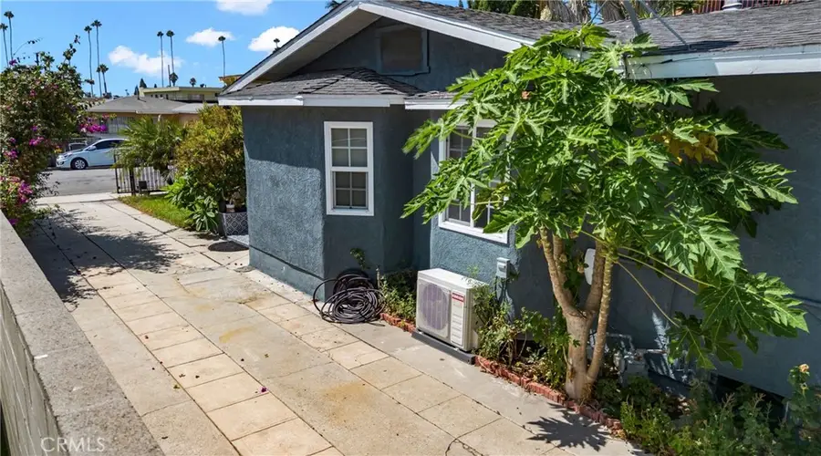 415 E 97th Street, Inglewood, CA 90301 - #2