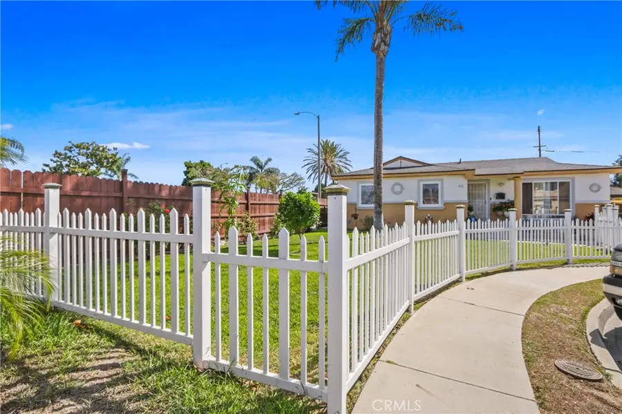618 E 225th, Carson, CA 90745 - #2