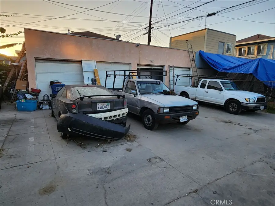 1079 Leighton, Los Angeles, CA 90037 - Image #2