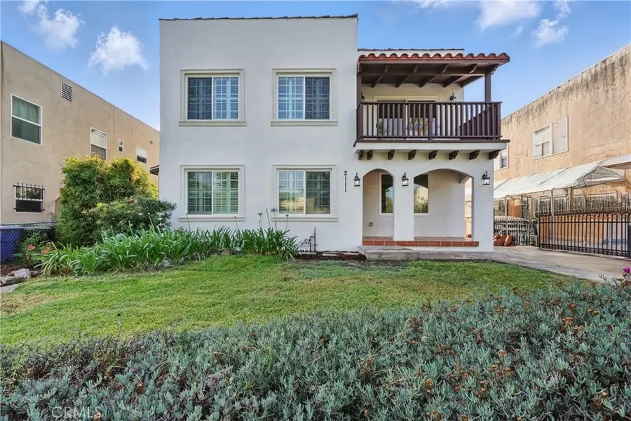 2111 S Bronson Ave, Los Angeles, CA 90018 - #2