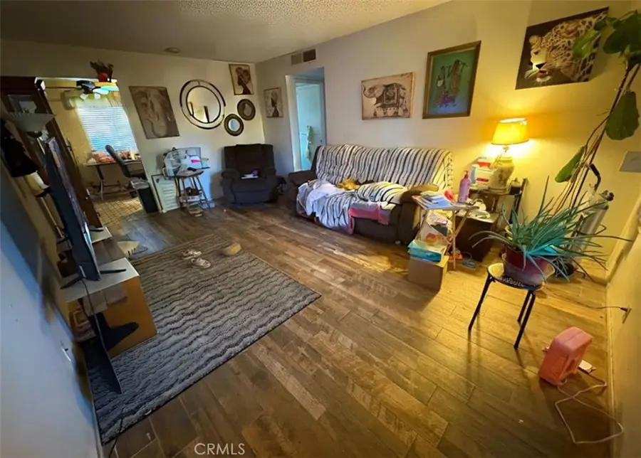 3095 W Bellaire, Fresno, CA 93722 - #2