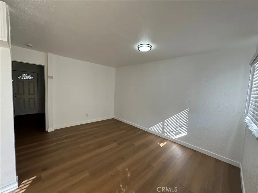1637 E 115th, Los Angeles, CA 90059 - #3