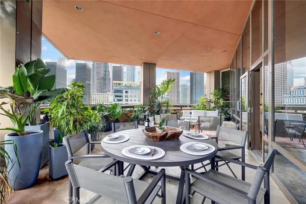 1100 Wilshire Boulevard #1705, Los Angeles, CA 90017 - Image #1