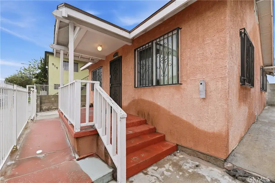 915 W Gage, Los Angeles, CA 90044 - Image #2