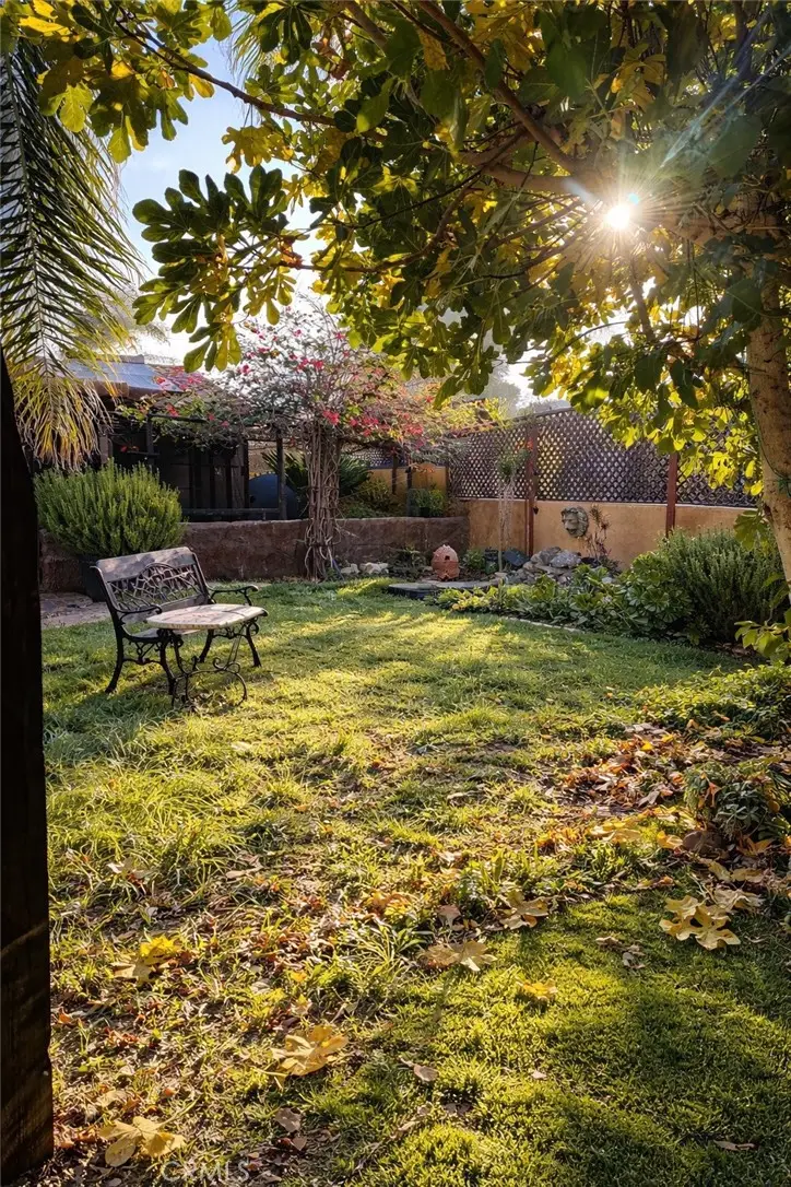 7326 Vanalden, Reseda, CA 91335 - #3