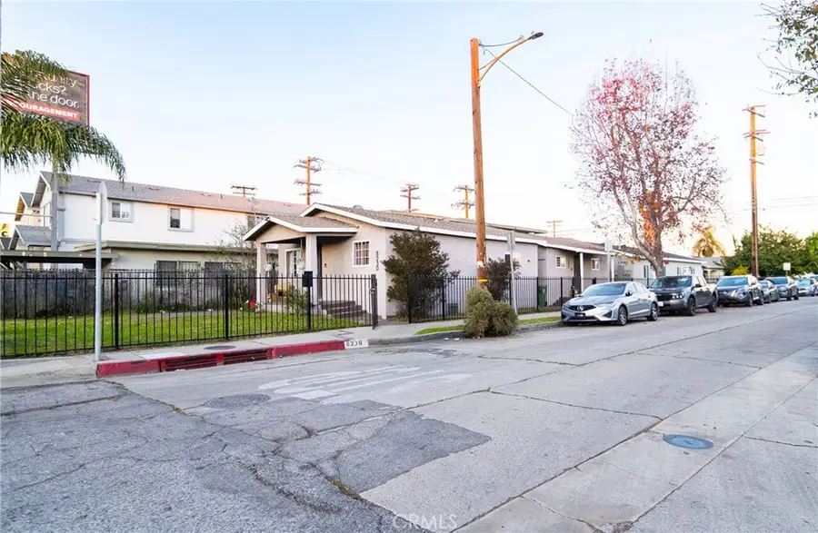 8230 Compton, Los Angeles, CA 90001 - Image #3