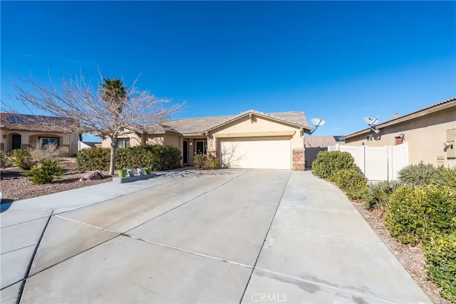 17648 Park Plaza Court, Victorville, CA 92395 - Image #2