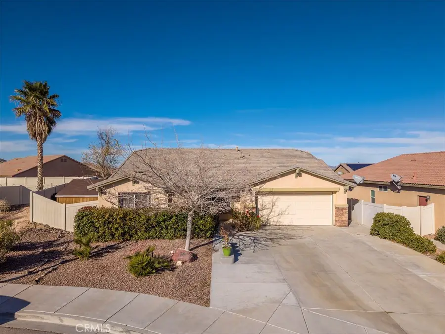 17648 Park Plaza Court, Victorville, CA 92395 - Image #3