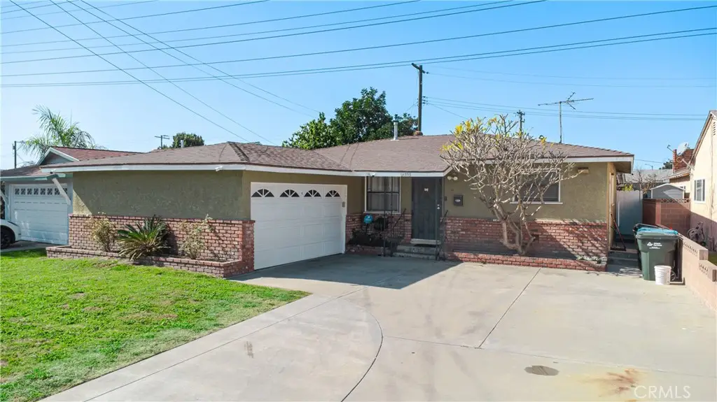 15705 Hayter Ave, Paramount, CA 90723 - #1