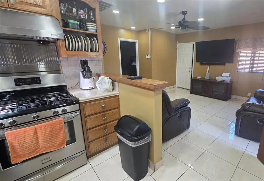 20709 Alburtis, Lakewood, CA 90715 - #2