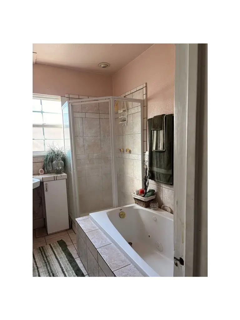 2401 W 78th Street, Inglewood, CA 90305 - #3